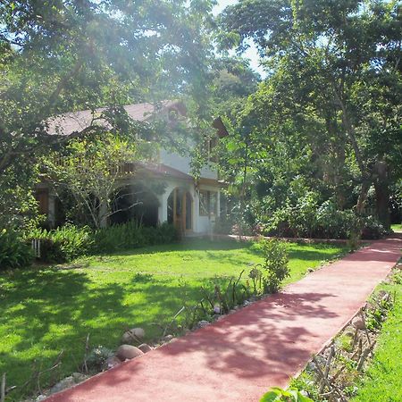 Villa Refugio De Orquideas à Oxapampa Extérieur photo