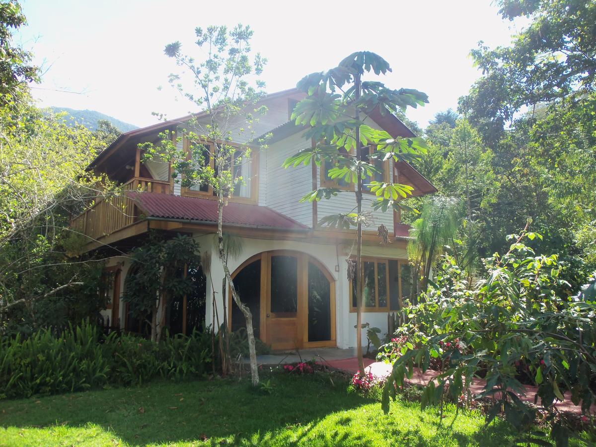 Villa Refugio De Orquideas à Oxapampa Extérieur photo
