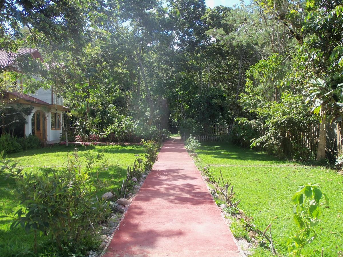 Villa Refugio De Orquideas à Oxapampa Extérieur photo